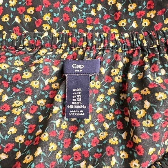 Gap Floral Short Sleeve Round Stretch Neck Blouse Women's Size XS - Picture 9 of 9